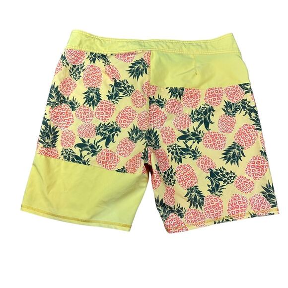 REEF Pineapple Board Shorts Swim Trunks Sz 38 Surf Beach Volleyball - Picture 4 of 6